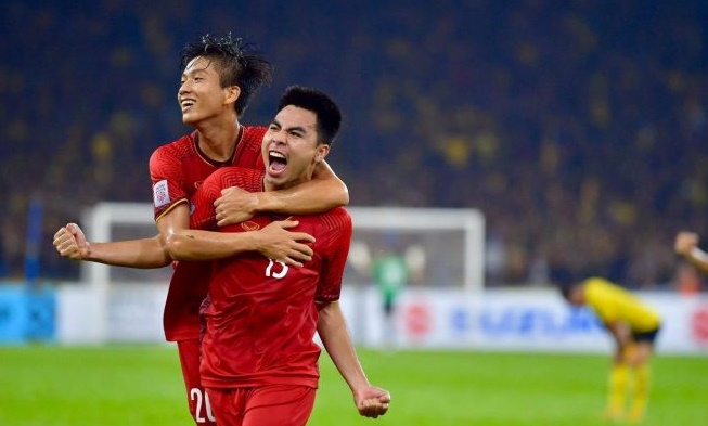 NÓNG: Văn Đức rời đội tuyển, HLV Park gọi quân Hà Nội FC chi viện