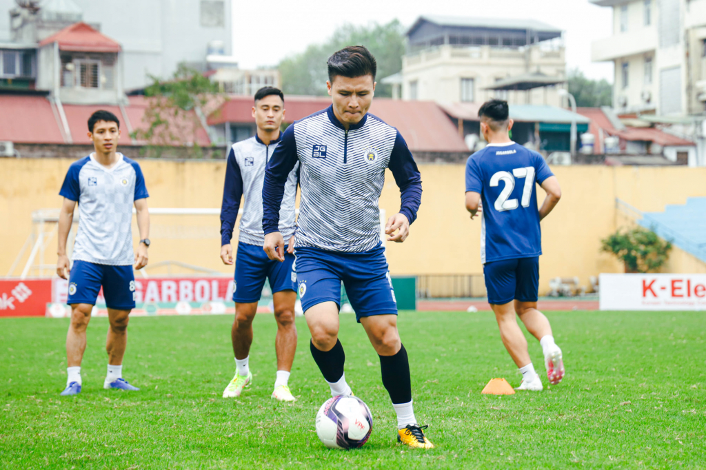 Quang Hải - Hùng Dũng kịp trở lại, Hà Nội FC tự tin chiến CLB TP.HCM
