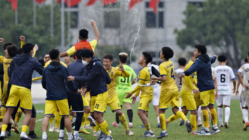 U19 SLNA: 'Thiên thời - Địa lợi - Nhân hoà', chờ gì nữa mà không vô địch? 