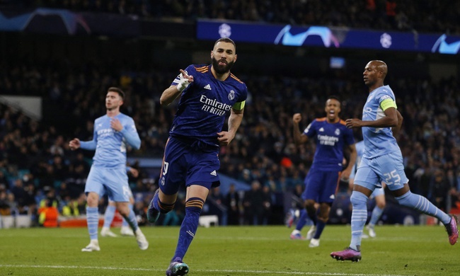 Benzema thể hiện bản lĩnh khó tin dù bị CĐV Man City chơi xấu