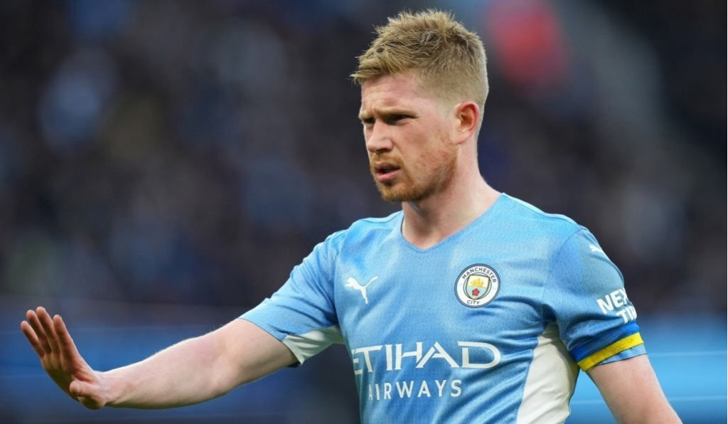 De Bruyne khâu 4 mũi ở chân, Pep Guardiola lo sợ nhiễm trùng