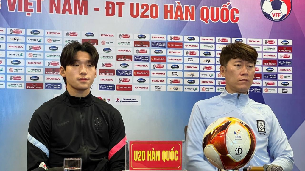 HLV trưởng U20 Hàn Quốc gửi lời thách thức tới U23 Việt Nam