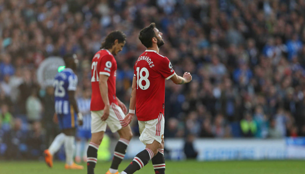 MU thua mất mặt, Bruno Fernandes và Rangnick nói lời cay đắng