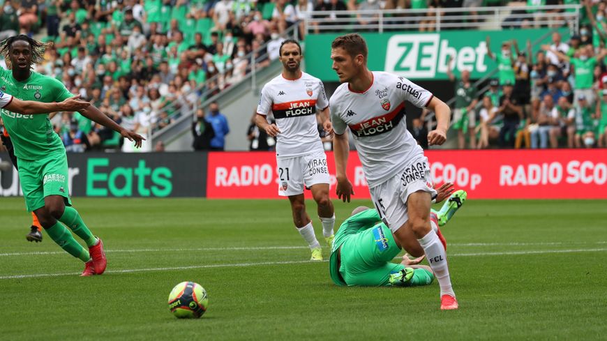 Soi kèo Lorient vs Saint Etienne