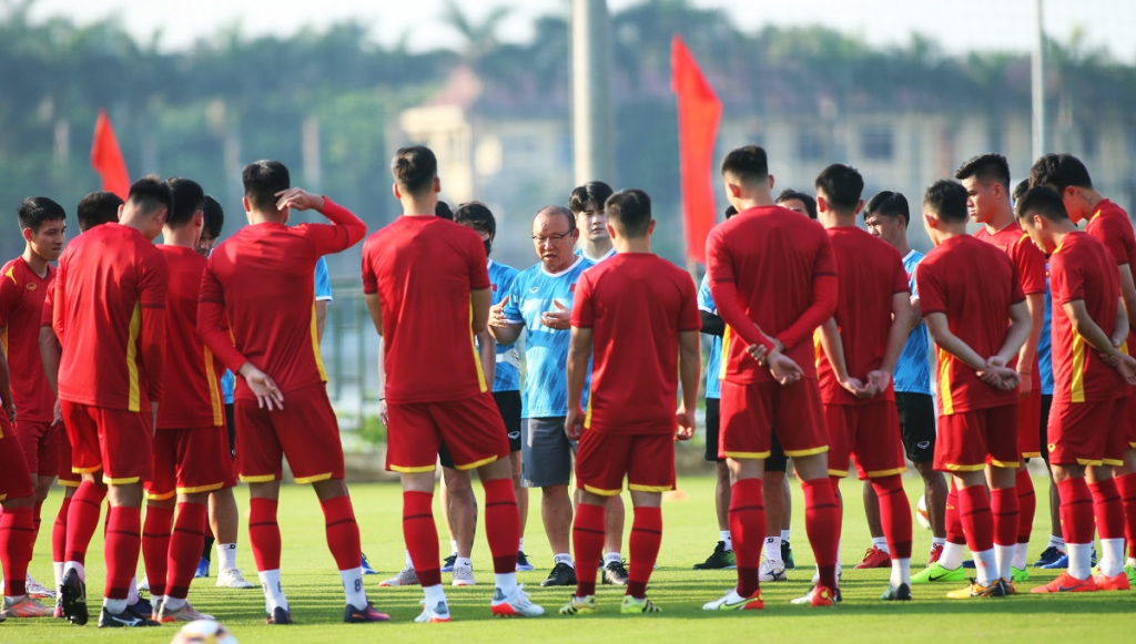 'Tuyển Olympic Việt Nam' và nước bài xuất sắc của VFF