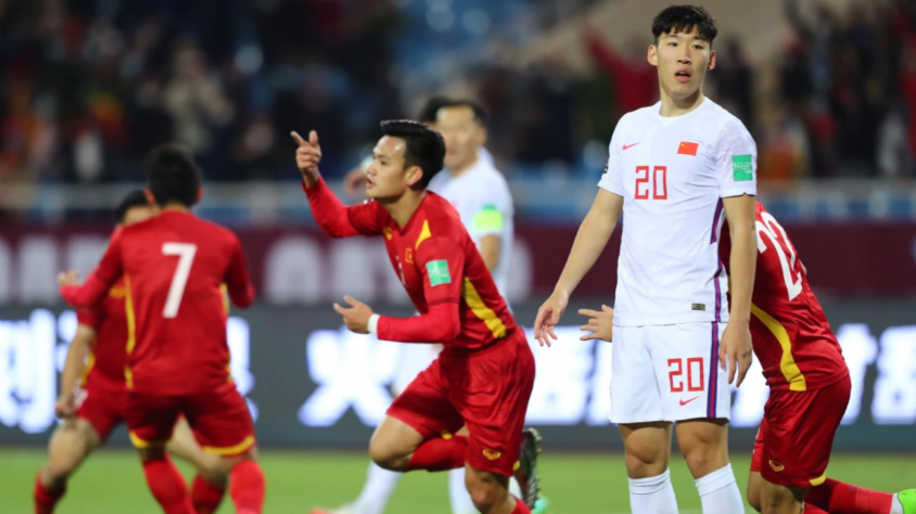 Báo Trung Quốc thừa nhận bóng đá Việt Nam trỗi dậy mạnh mẽ, chỉ biết ghen tỵ