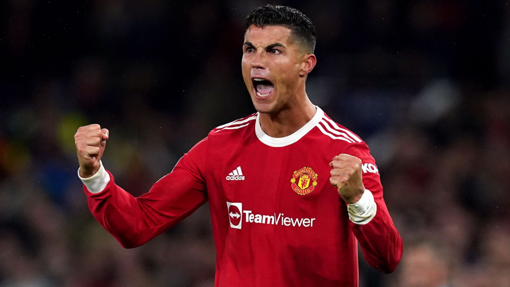 Liên tục ‘gánh’ MU, Ronaldo lại giành giải xuất sắc nhất tháng