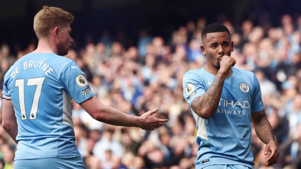 De Bruyne nhắn nhủ Jesus, Man City chốt giá bán cho Arsenal