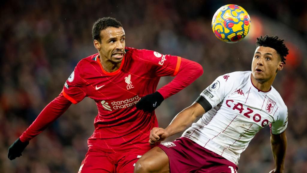 Soi kèo phạt góc Aston Villa vs Liverpool