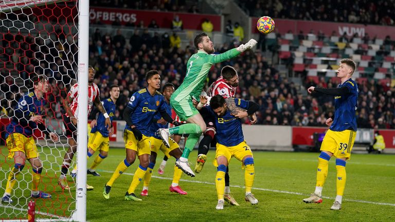 Soi kèo phạt góc MU vs Brentford