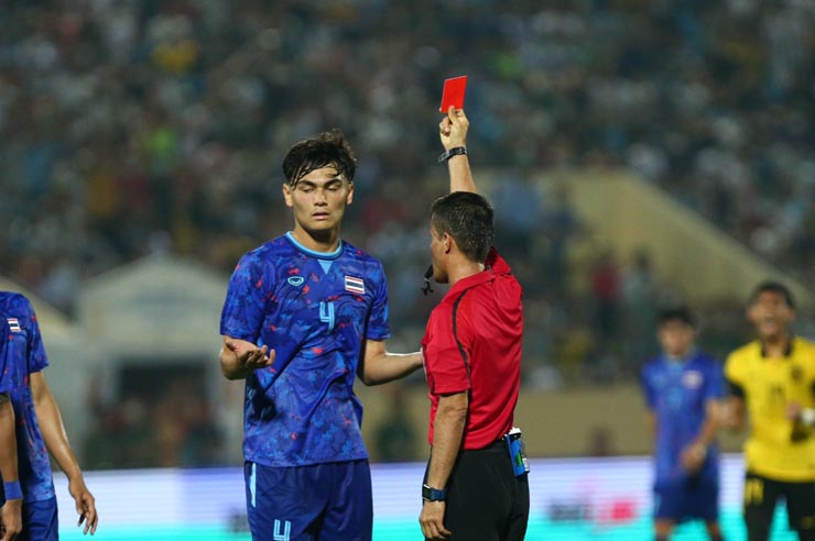 Phòng ngự như mơ ngủ khiến U23 Thái Lan thua cay đắng U23 Malaysia