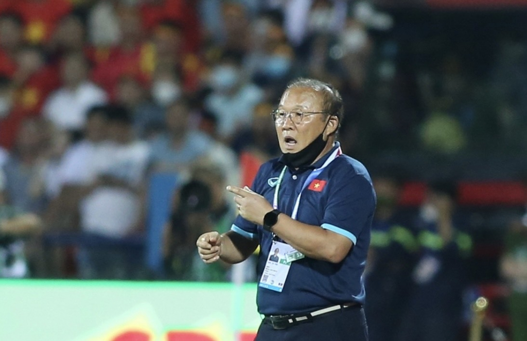Thầy Park đáp lại lời thách thức của HLV U23 Indonesia