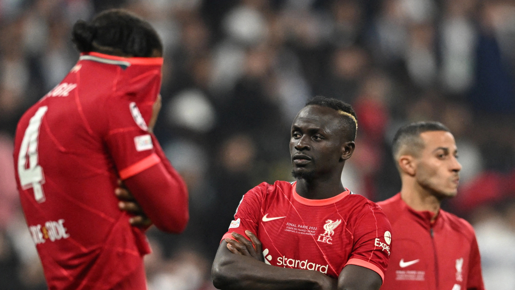 Thua Real Madrid, cầu thủ Liverpool mất hàng triệu bảng 