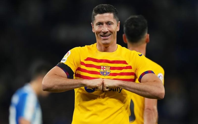 Lewandowski giúp Barca chinh phục La Liga, sánh vai cùng Ronaldo 