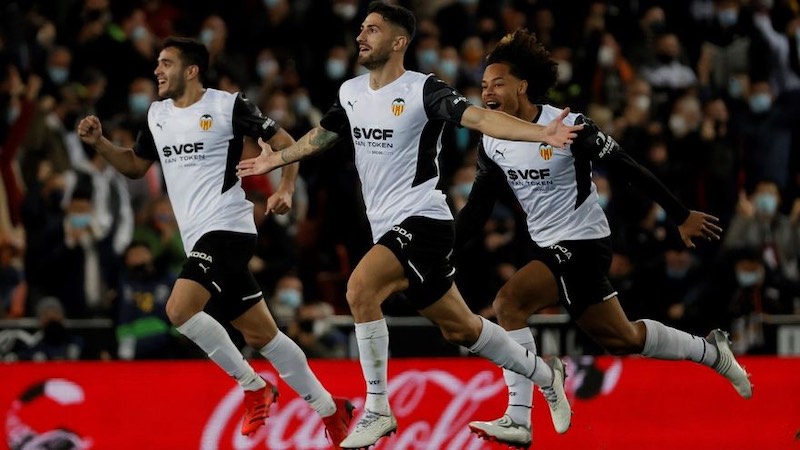 Soi kèo Elche vs Valencia, 22h15 ngày 19/3, La Liga